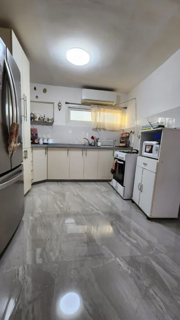 דירה 3 חדרים להשכרה בקריית גת חלל המטבח