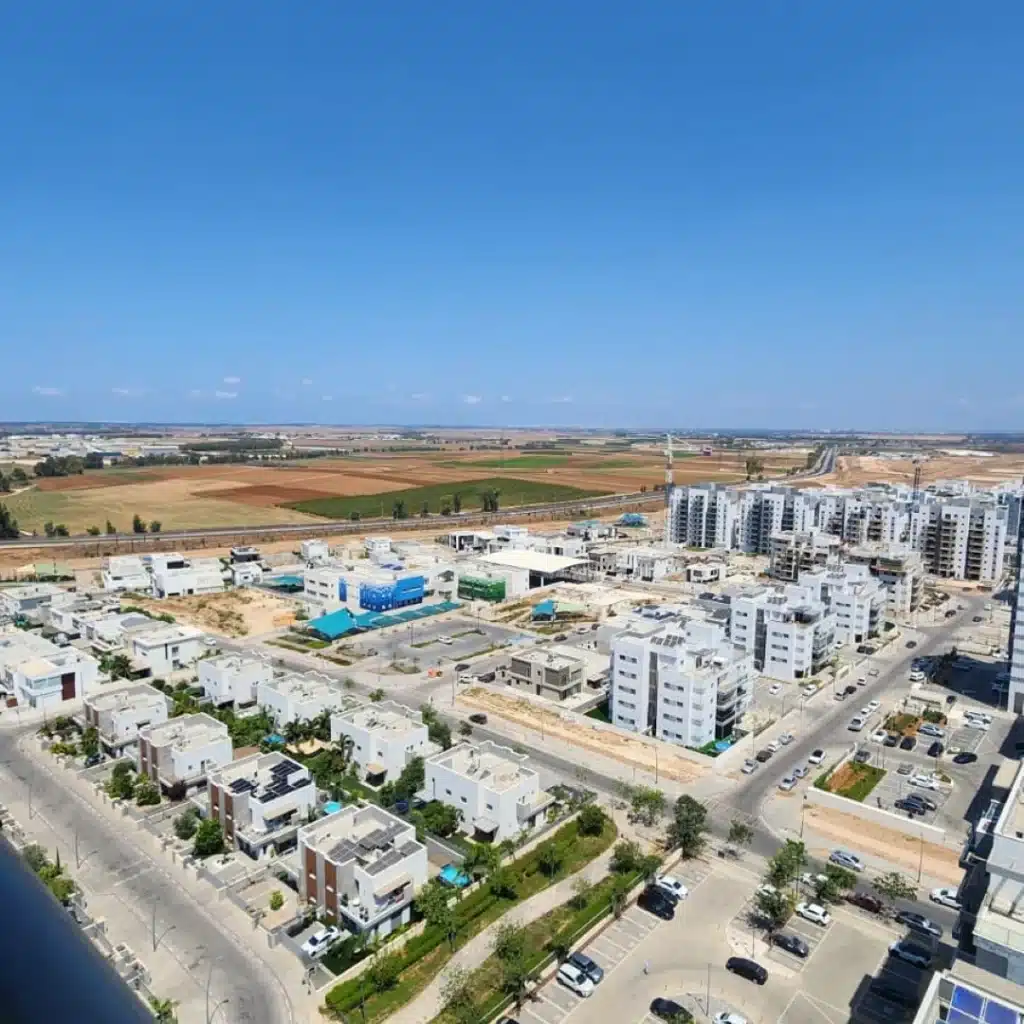 דירה 4 חדרים למכירה בכרמי גת נוף מהדירה